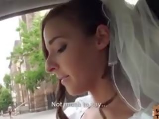 Έφηβος/η νύφη amirah παίρνει πατήσαμε σε δημόσιο