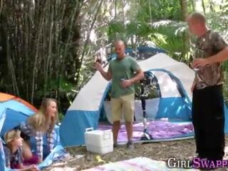Camping टीन stepdaughter