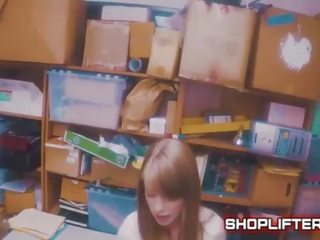 Surprising shoplifting amatus užpakalinis kambarys sextape