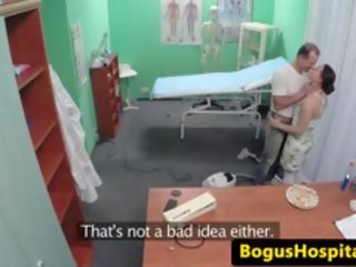 Real spycam seks video nga europiane spital zyrë